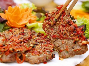 Bắp bò nướng muối ớt