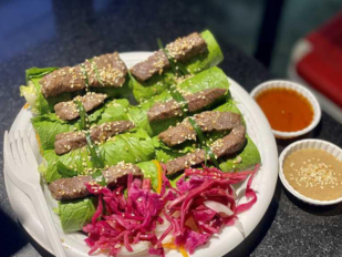 Bò cuộn cải xanh