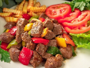 Bò lúc lắc khoai tây