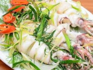 Mực lá hấp hành gừng