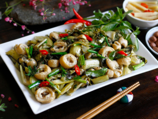 Thú linh xào cải chua