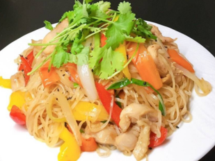 Hủ tiếu xào rau củ