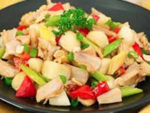 Sụn gà xào củ hành