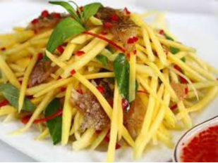 Gỏi xoài khô cá lù đù