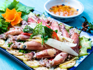 Mực trứng hấp hành gừng