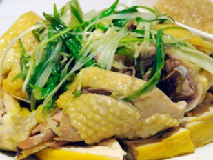 Gà tre hấp hành