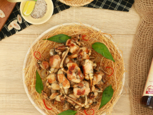 Ếch ủ rơm